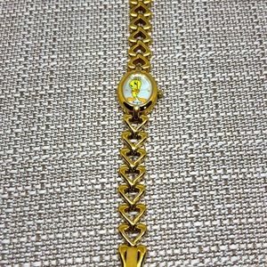 Vintage gold tweety bird watch